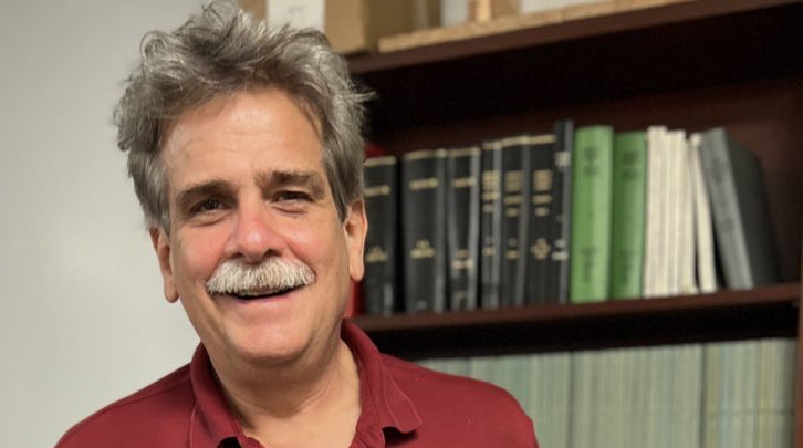 Mark Meisel is recognized as Physics Teacher of the Year - Physics